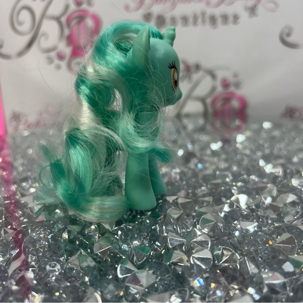 My Little Pony Mint Green Unicorn with Yellow Harp - Picture 3 of 5